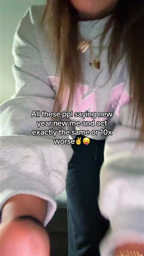 Yes Ik I can’t dance😭#fyp #nye #viralvideo ## | dance