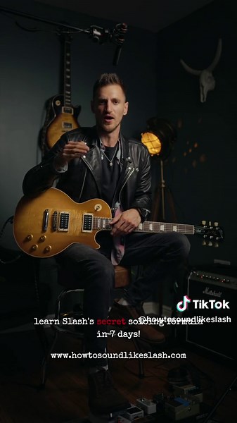 🎸 How to play like Slash Some tips on how to play ‘Street child’ - Elan and Slash🤘🏻 1. Use the wah effectively 2. Play lazy. Slow it down! Gear: @GibsonGuitars.com @Ernie Ball @Marshall Amplification #Slash #howtoplaylikeSlash #howtosoundlikeSlash #guitarist #Guitar