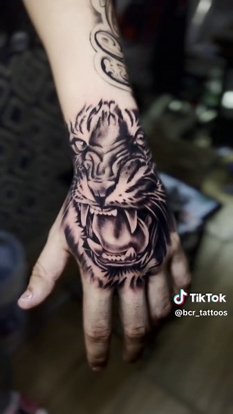 Stunning Black and Grey Tiger Tattoo in Cd Juarez