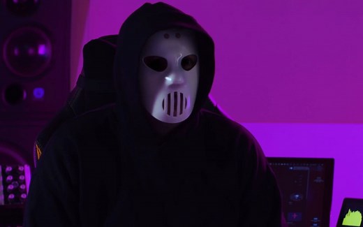 对硬核之王Angerfist创作历程的采访，Angerfist讲述了他背后的故事