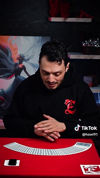 ‏The best card trick ? #fyp #share #viral #bts #hawimagic #foryou