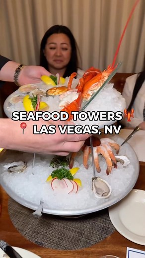 A BLUE RIBBON EXPERIENCE💙🎀 @eatblueribbon should def be on the short list when it comes to outstanding dining experiences on the Vegas Strip!🎰 This is all about quality w/o compromise & where chefs go to eat, their seafood platter comes w 6 oysters🦪, 3 clams, 1/2 Maine lobster🦞, Hawaiian poke, & 12pcs shrimp cocktail!🦐🔥The perfect way to start any meal, have you been?! Let me know in the comments! ⏬ 🔹🔸🔹🔸🔹🔸🔹🔸🔹🔸🔹 📌 @eatblueribbon 🎰 @cosmopolitan_lv 🙏 TY @eatblueribbon for inv!