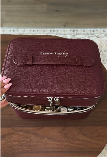 Organizing Your Dream Makeup Bag