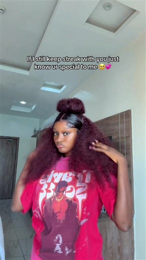 Understanding Friendship and Communication in Daily Chats