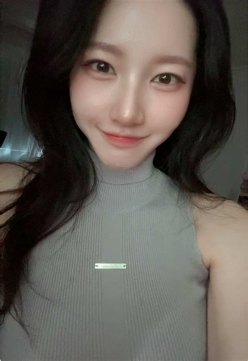 🤍🩶🖤#tiktoklive #live #tiktok #model #여친