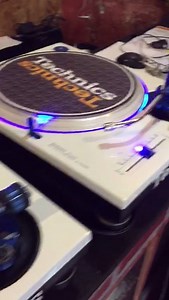 6.4K views · 175 reactions | Realmente um trabalho de profissional, quem quiser procura o Veilton Freitas que ele vai dar um trato foda, Obrigado pelo carinho #TECHNICS #VINIL #MUSIC | DJ BATATA BAILE FUNK | Facebook