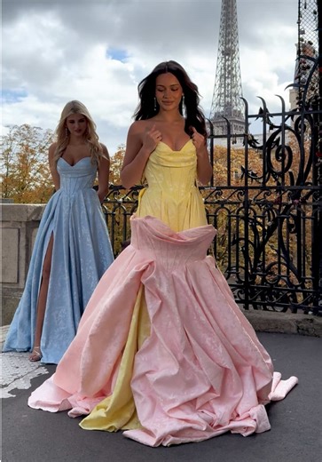 Outfit Change in Paris: From Pink to Yellow