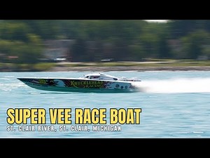Knucklehead Race Boat Tears up the St. Clair River!