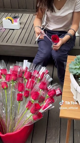 A chambear #sanvalentin #rosas #sociedaddealumnos #fyp