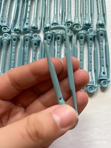 14K views · 78 reactions | “Found in Grandma’s drawer… but what are they?”  At first glance, these twisted plastic pieces looked like random junk—until the truth came out. See the photo and full story in the comments below  | Know It All: About Everything | Facebook