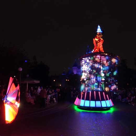 52K views · 1.6K reactions | Sorcerer Mickey ends the Paint the Night...