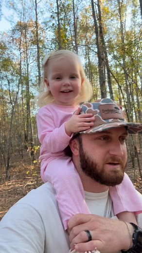 I took Lila out walking and taking some pictures of a new listing in Ashland this afternoon. She’s so smart and inquisitive. There’s nothing better than watching her wheels turn experiencing some of these things for the first times. Thankful I get to Include her in what I do from time to time. @southeasternlandgroup @rachellll15 | Spencer Loveless