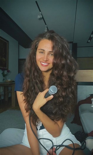 “All the Way,” recorded by Frank Sinatra in 1957, is one of those rare moments in music where devotion becomes poetry. It’s not about loud declarations, but about the quiet courage to love completely 🤍 without hesitation, without halfway measures. Special thanks to my talented guitarist, @aramvardani for the sensitivity, the soul, and the music that breathes between the notes.🤗 A timeless reminder: real love always goes all the way. Good night 🌙 | Arpi Alto