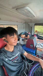 890K views · 10K reactions | ชีวิตเด็กรถนี่มันสบายจริงๆ กินเเล้วก้นอน555 #รถ #บรรทุก | ชื่ออ้อ ต้นอ้อ พ่อตั้งไหร้ | Facebook