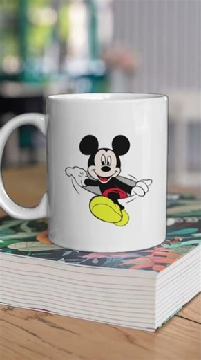 Cute Retro Cartoon Mouse Graphic | Vintage Classic Cartoon Character Design