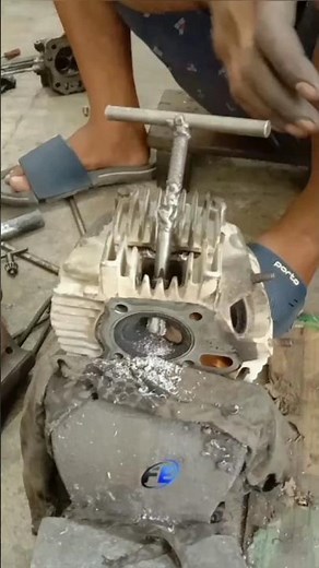 how the spark plug thread is remade