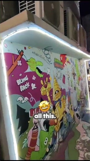 Wanderlust alert! This hidden alley is pure charm.