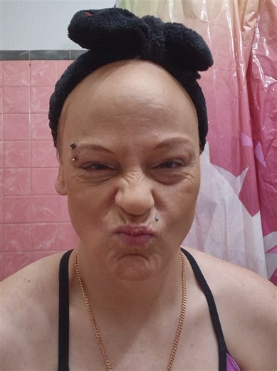 Makeup Tutorial: Get Ready With Me for Work Shift