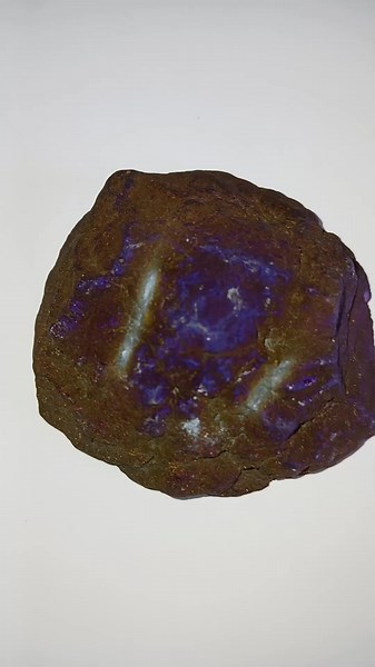 Exploring Stunning Purple Geodes and Crystals