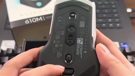 Alienware610M外星人电竞鼠标使用教程故障排除_鼠标灯不亮掉帧_无线没有反应_usb接收器配对Awcc灯光调节-746452959253183207