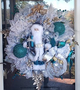 Santa Wreath - Etsy UK