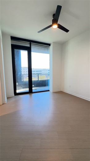 Discover Linea, Charlotte’s newest luxury apartment experience providing stunning and sophisticated studio, one-, two-, and three-bedroom residences. Our community boasts an array of amenity spaces designed to enhance every aspect of your lifestyle – from our state-of-the-art fitness center with cardio and weight rooms, to our lively game room perfect for hosting. Each apartment home offers sleek stainless steel appliances, beautiful quartz countertops, and luxe bathrooms. Charlotte’s South End 