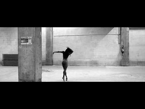 Danse ! Laetita Bouffard-Roupé pour Normal Magazine