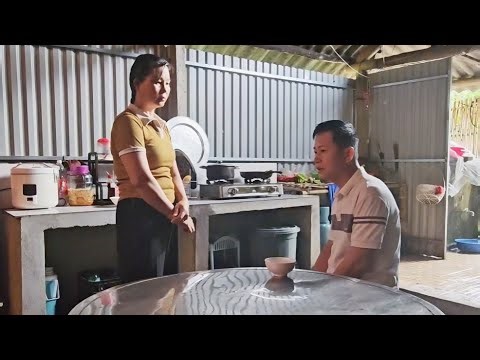 Mr. Huong and Tuyet were worried when they could not contact their son