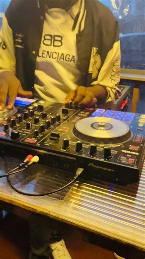 DDJ-SR scratch techniques: why Pioneer DDJ-SR is underrated