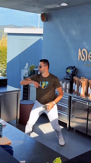 Mini show for students 🇮🇹 #bar #show #skill #performance | Alexander Shtifanov