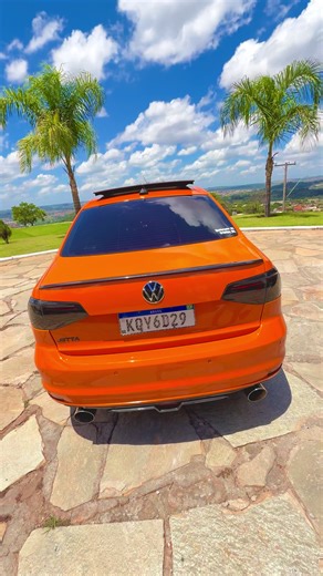 Descubra o Jetta Laranja: Estilo e Performance