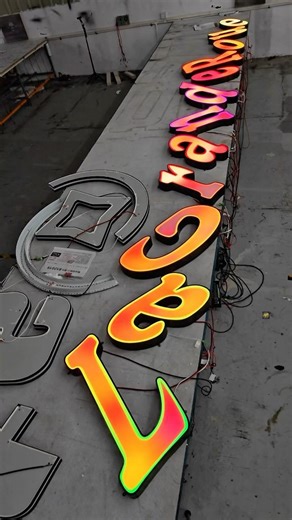 Here's the sign that makes your shop stand out. #sign ##design #signagedesign #lightbox #lamplight