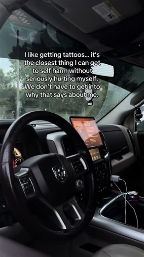 Snowflake_5.7❄️ (@snowflake_5.7)’s video of tattoos