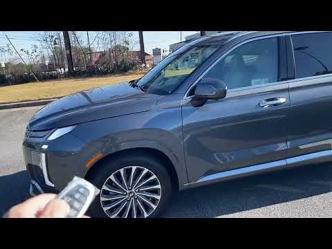 2025 palisade calligraphy smart parking with the key fob remote demonstration.