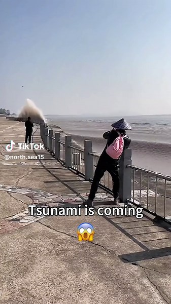 gigantic waves 😱#waves #bigwaves #ocean #northsea #storm #job #scary