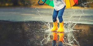 Australien feiert ersten Regen seit acht Jahren mit kindlicher Freude