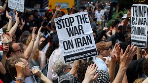 世界各地でアメリカに対する抗議デモ、イランの核施設攻撃で - BBCニュース