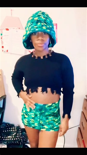 Crochet Hat and Skirt Try On #crochet #crochetcommunity #crochetforbeginners #crochetskirt