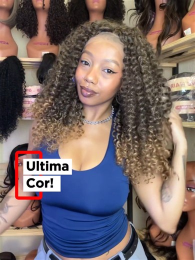 ÚLTIMA COR 😱🥺 VAMOS Sentir saudades desse modelo! Garanta já a sua 😊 •Fibra Orgânica PREMIUM • Adere creme e Temperatura #prettyperucabr #lojadecabelos #lacecacheada #frontlace #viral