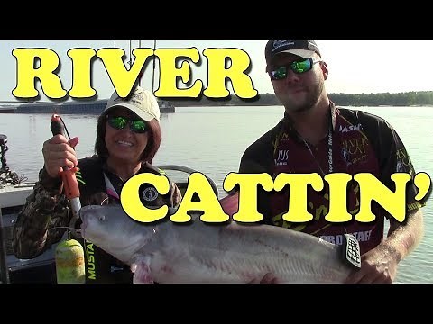 Bumping for Big Catfish on the Mississippi River