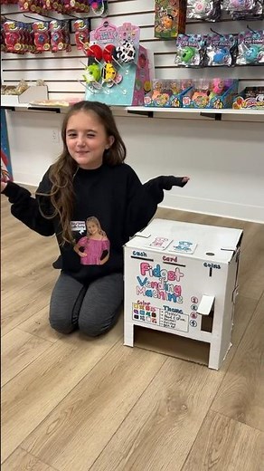 Fidget Vending Machine with ‪@reviewwithavery‬ + ‪@MrsBench‬! 😍