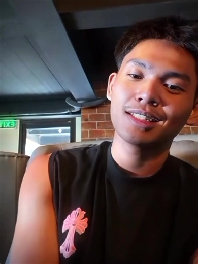 I wish I had a chinita - Elijah short clip