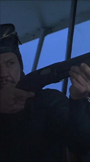 Charles Bronson, Jan-Michael Vincent uses a Winchester Model 1200. The Mechanic(1972)Michael Winner📽