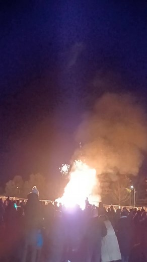 Haddington fireworks 2025 was very busy , all went well for about a minute or so then music and fireworks stopped. blew a fuse or something .lol | John Penman