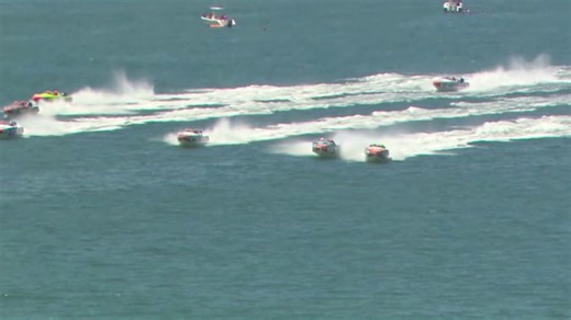 Races begin at St. Pete Powerboat Grand Prix