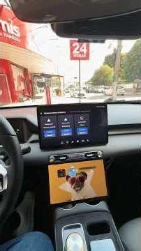 Teaching how to connect the A11+ tablet to the Android Auto in the MG4 #mg4 #automobile #uber #cars