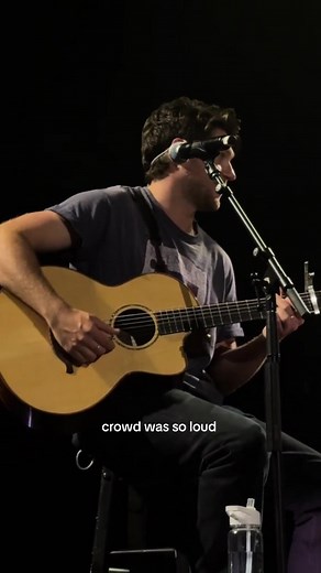 The Insane Crowd at Niall Horan Concert | Loudest Crowd Reactions