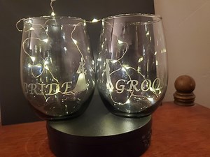 Bride and Groom Wine Glass Set - Etsy