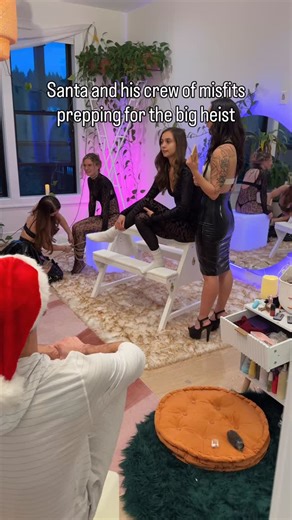 Elf wages skyrocketed after they unionized so Santa turned to the Grinch for advice… | Piper Quinn