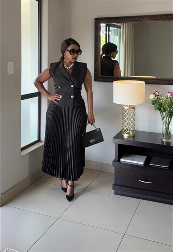 Pleated skirt outfit idea for a formal event or work. ✨Skirt from @hm Top from @luxe_lure_creatives . I like this neckpiece from @lovisajewellery #fashion #style #grwm #brunchoutfit #fashionblogger #fashioninspo #fashioninspiration #ootd #viralreels #explorepage #style #styleblogger #corporateoutfits #summerlooks #elegantfashion #classyfashion #denimoutfits #jeanoutfitideas #lookelegantonanybudget #tiktokfashion